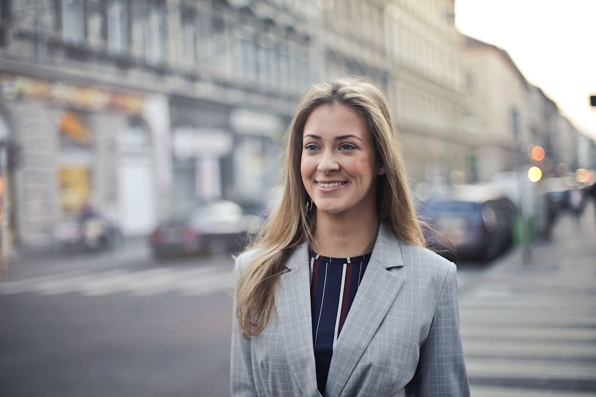 Rompiendo paradigmas: Mujeres en las industrias