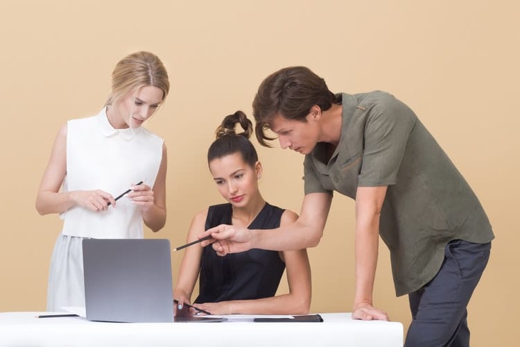 ¿Cómo identificar a los jóvenes emprendedores?