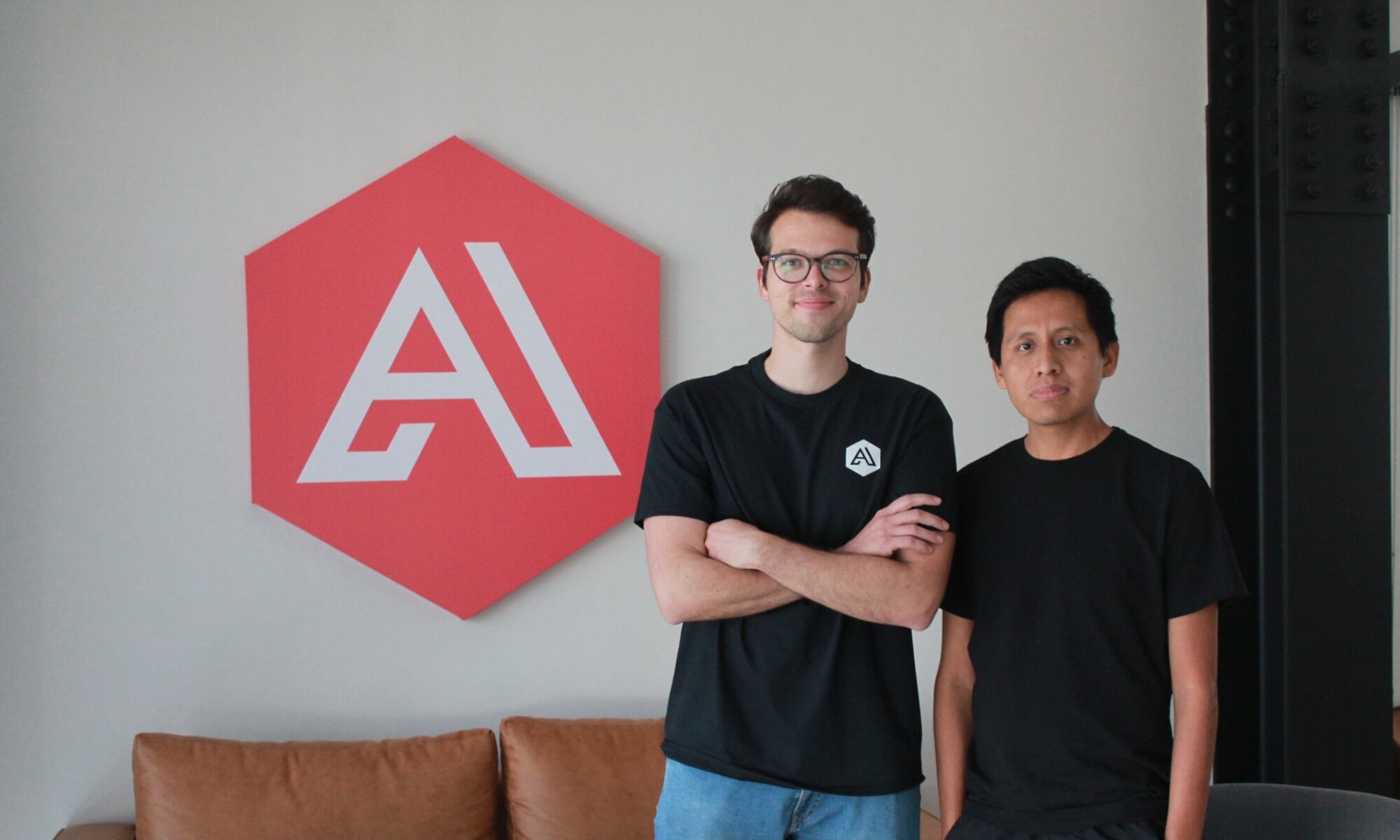 Academlo, la startup que prepara desarrolladores web