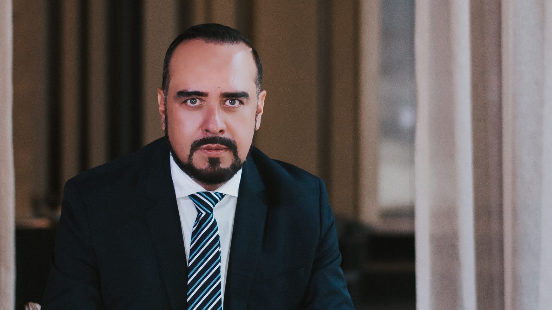 Carlos López: Un Viaje de Liderazgo y Estrategia en el Comercio Internacional