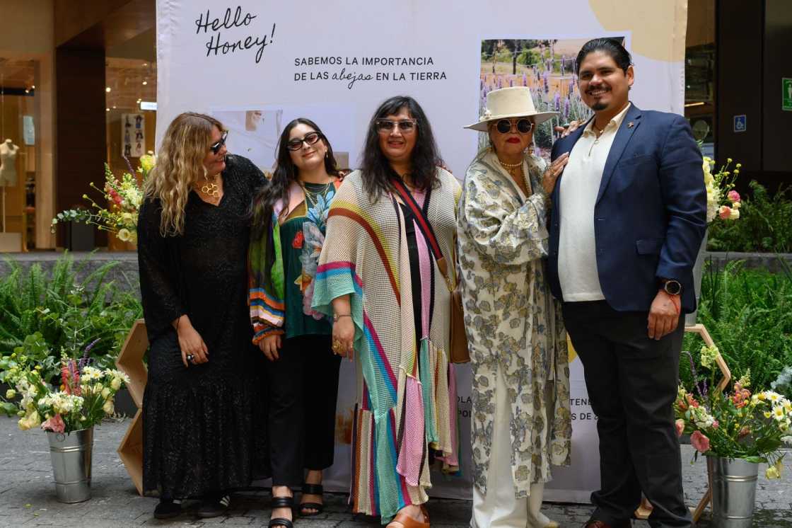 Abeja Reyna vuela a los Ángeles California para iniciar su expansión en el mercado estadounidense