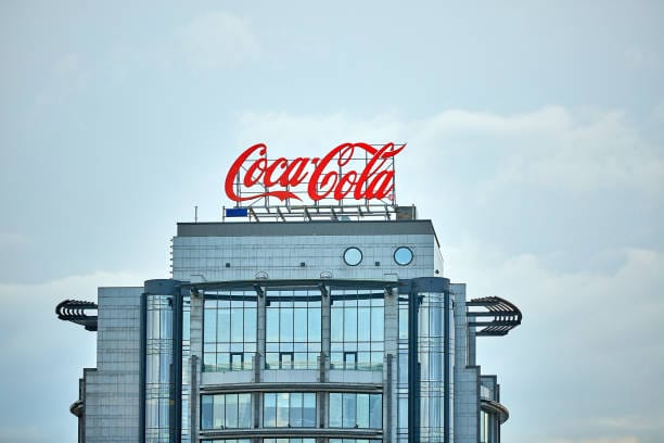 The Coca-Cola Company y ocho de sus socios embotelladores a nivel global crean un Fondo de Capital de Riesgo Centrado en la Sostenibilidad, en asociación con Greycroft