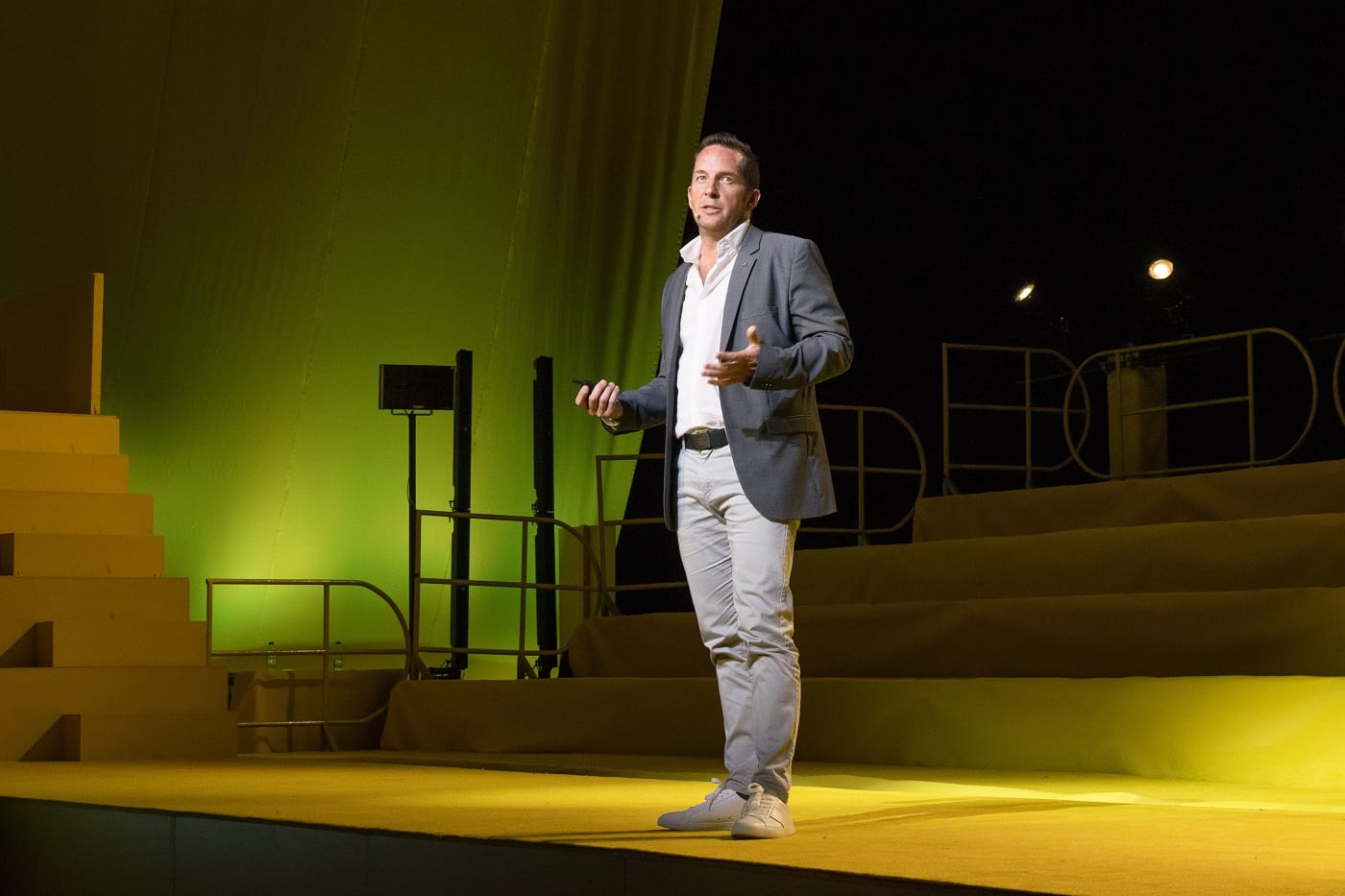 Tesla diseña autos eléctricos para un mundo más sustentable