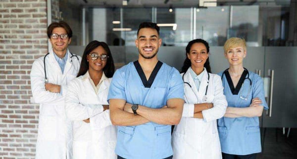 Meddi lanza nueva plataforma para médicos basada en AI