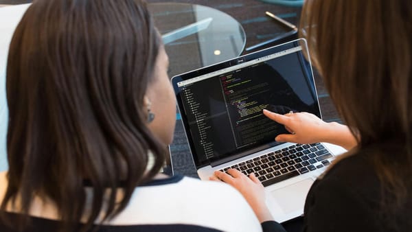 ¿Cuáles son las principales características de un software de gestión?