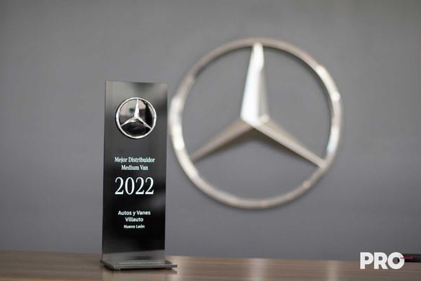Mercedes-Benz Villauto recibe el reconocimiento nacional como  “Mejor Distribuidor Medium Van 2022”